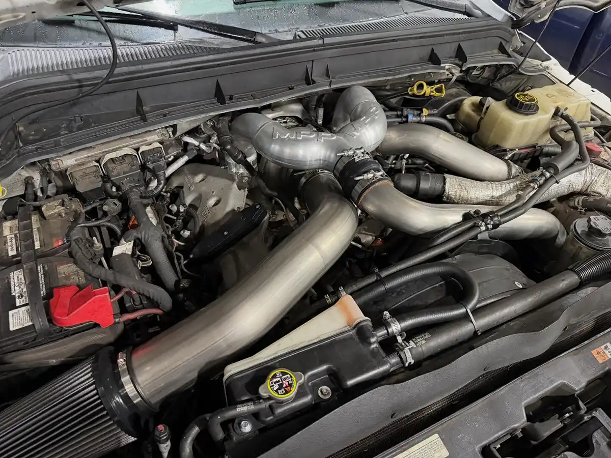 Complete engine bay with MPP performance parts